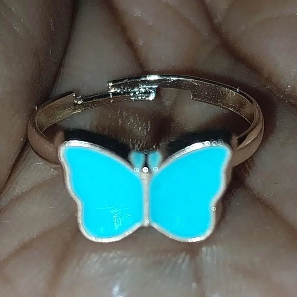 Super cute girls jeweled adjustable ring
